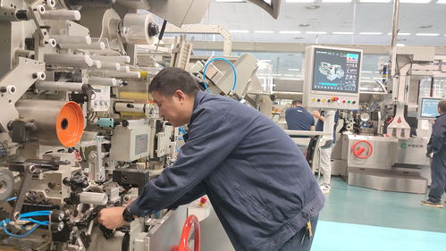 湖南中煙零陵卷煙廠引進第二臺國產中速卷接包機組，譜寫智能制造新篇章